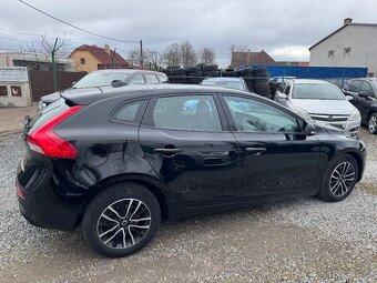 Volvo V40 2.0i T2 90kw - 4