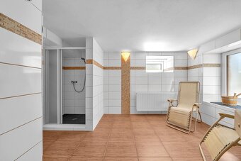 Penzion Rozárka s parkovištěm a rodinným domem s garáží, Dol - 4