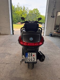 Piaggio X EVO 125 - 4