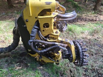 Prodám harvestor timberjack 770d - 4