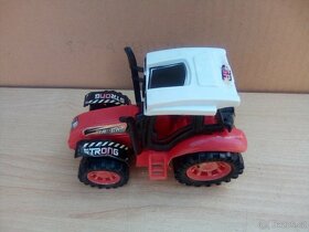 Traktor hračka - 4