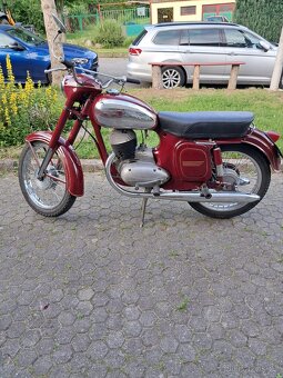 Jawa 250 - 4