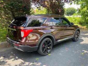 2020 Ford Explorer XLT 4x4 2.3L - 4
