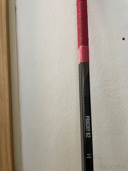 Nabízím k prodeji hokejku Bauer Vapor - 4
