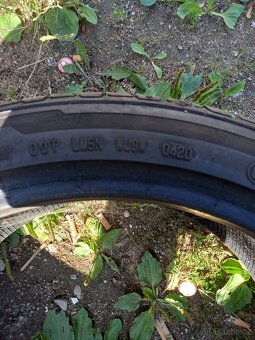 225/40R18 - 4
