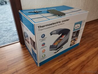 Termoelektrický chladící/ohřevný box 15L - 4