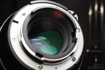 Nikkor 105mm f/1.8 AiS – legendární portrétní klasika - 4