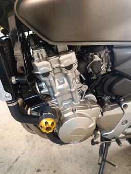Honda Hornet 600 - 4