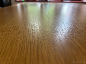 Dubový jídelní stůl (polomasiv) - 4