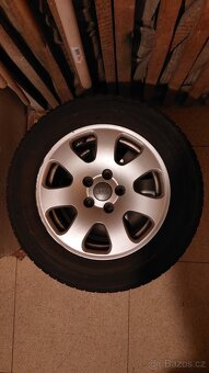 Originální Audi disky 7Jx15 H2 ET39 s pneumatikami Bridgesto - 4