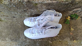 Prodám dívčí brusle Crowned vel. 35 - 4