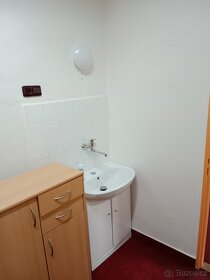 Pronájem kanceláře Lannova třída 116/61 ČB - 4