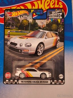 Hot Wheels Premium - 4