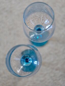 Magické skleničky s modrou nohou - 4