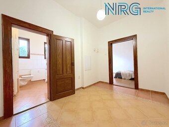 Pronájem bytu 1+1, 35 m², společná zahrada, bazén, Kolín - 4