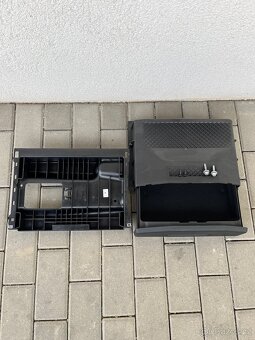 Dacia Duster šuplík pod sedadlo spolujezdce - 4