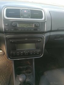 Škoda Roomster 1.4 TDI POUZE DÍLY - 4