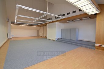 pronájem kanceláře 154m², výtah, parkování, centrum České Bu - 4