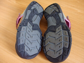 Dětské outdoorové sandály zn. Keen v. 38 - NOVÉ - 4