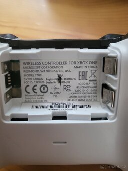 Ovladač Xbox One - 4
