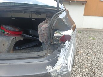 Toyota Corolla 2013 na plyn - 4