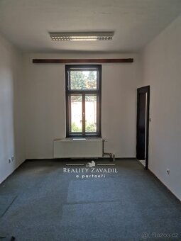 Pronájem kanceláře, 36 m2 - Pospíšilova-Hradec Králové - 4