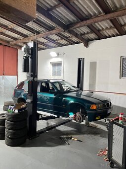 BMW E36 320i - 4