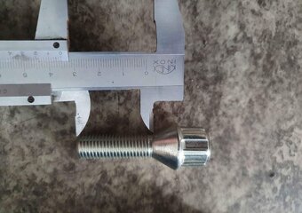 Bezpečnostní, pojistné šrouby + kolové šrouby - 4