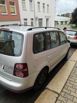 Volkswagen Touran – 77 kW, 7 míst, manuál - 4