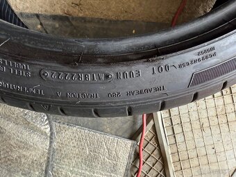 Pneu Dunlop 245/45 R21 - 4