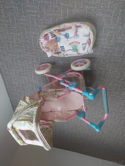 Prodam kočárek s taškou na panenku - 4