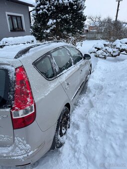 Hundai i30CW 1,6 benzin - 4