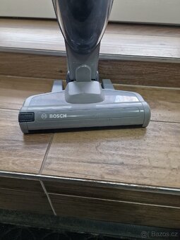 Tyčový aku vysavač BOSCH - 4