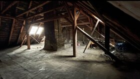 Činžovní dům s 6 byty - Slaný centrum, nová okna a střecha - 4