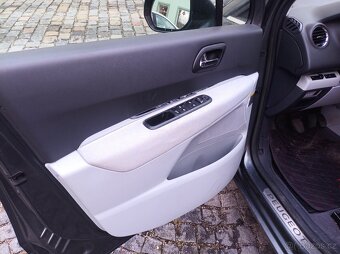 Prodám Peugeot 5008 1,6 HDI. R.v.1012 - 4