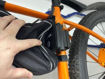 Dětská sedačka Hamax, odrážedlo Maxík, dětské kolo Scott - 4