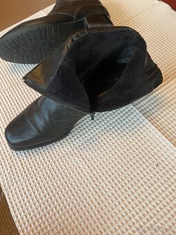 černé kožené kozačky zn.  Ara - 4