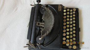 psací stroj Remington - 4