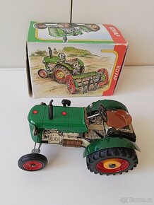 Traktor Zetor 25A Kovap, stará hračka - 4