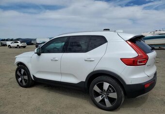 Volvo XC 40 T5 AWD Momentum - 4