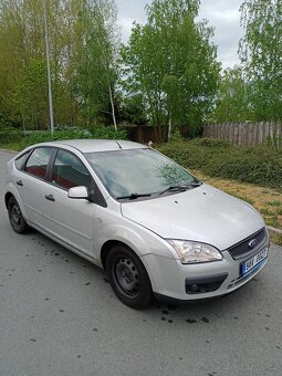 Prodám Ford Focus 1,6 benzín, 74kw, r.v. 6/2005 - 4