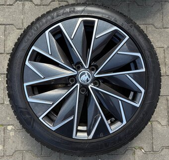 Alu kola Superb 3 - 8jx18 ET 44, celorocni pneu - 4
