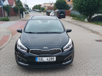 Kia Ceed SW 1.6 CRDi 100kw, koupeno v ČR, servis KIA - 4