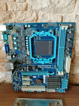 Deska GIGABYTE M68MT-S2, socket AM3+, podpora AMD FX - 4