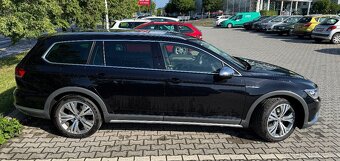 Volkswagen Passat Alltrack (B8) - 4
