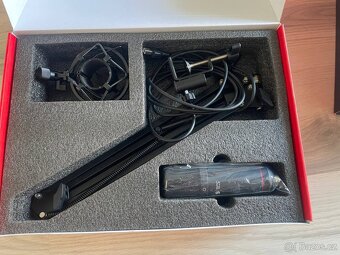 USB mikrofon SPC Gear SM900 + rameno – stream, podcast - 4