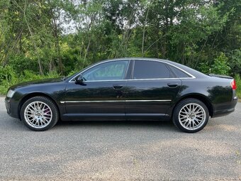 • AUDI A8 3.0TDI 171kW • - 4
