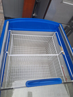 Mrazak proskleny pultovy - 4