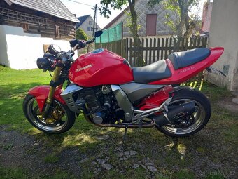Kawasaki Z1000 - 4