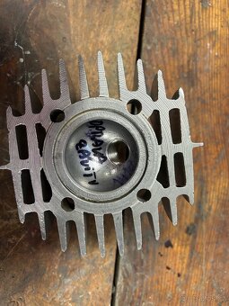 Jawa 50 Pionyr/pařez 550 555 Čištěna originál hlava válce - 4